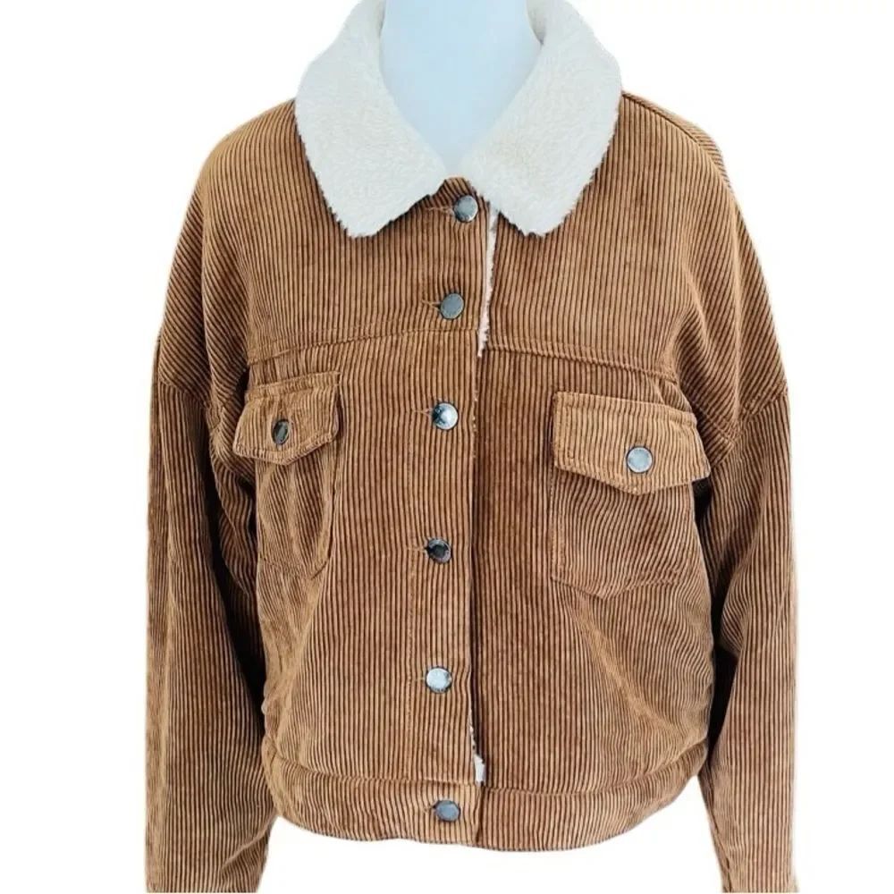 CI SONO tan faux fur lined corduroy button front jacket size M.
